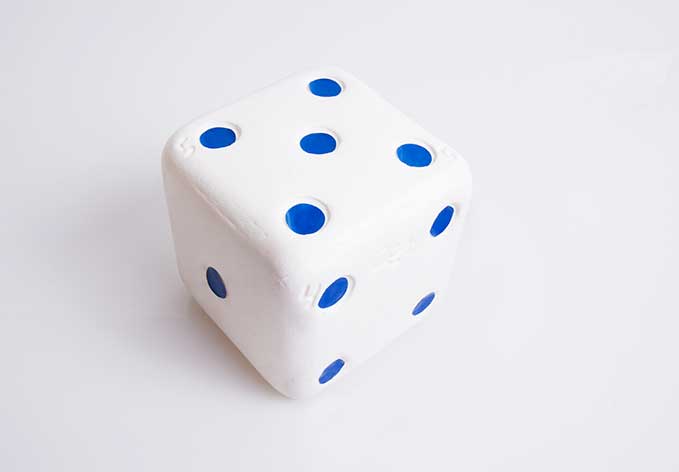 Dado grande de plastico